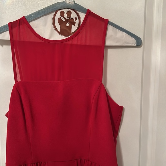Red sleeveless cocktail dress with gold button - Picture 4 of 4